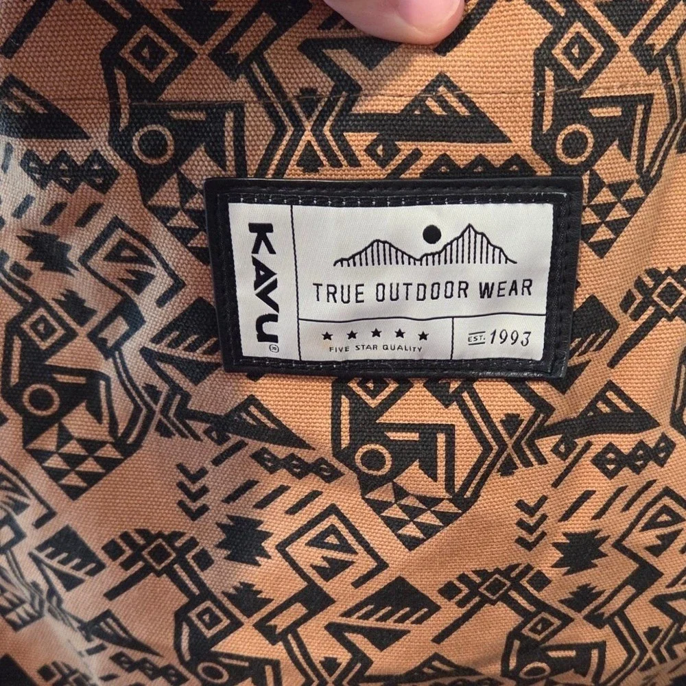 Kavu Canvas Sling‎ Bag Tan Black Geo Print True Outdoor Wear Adjustable Strap